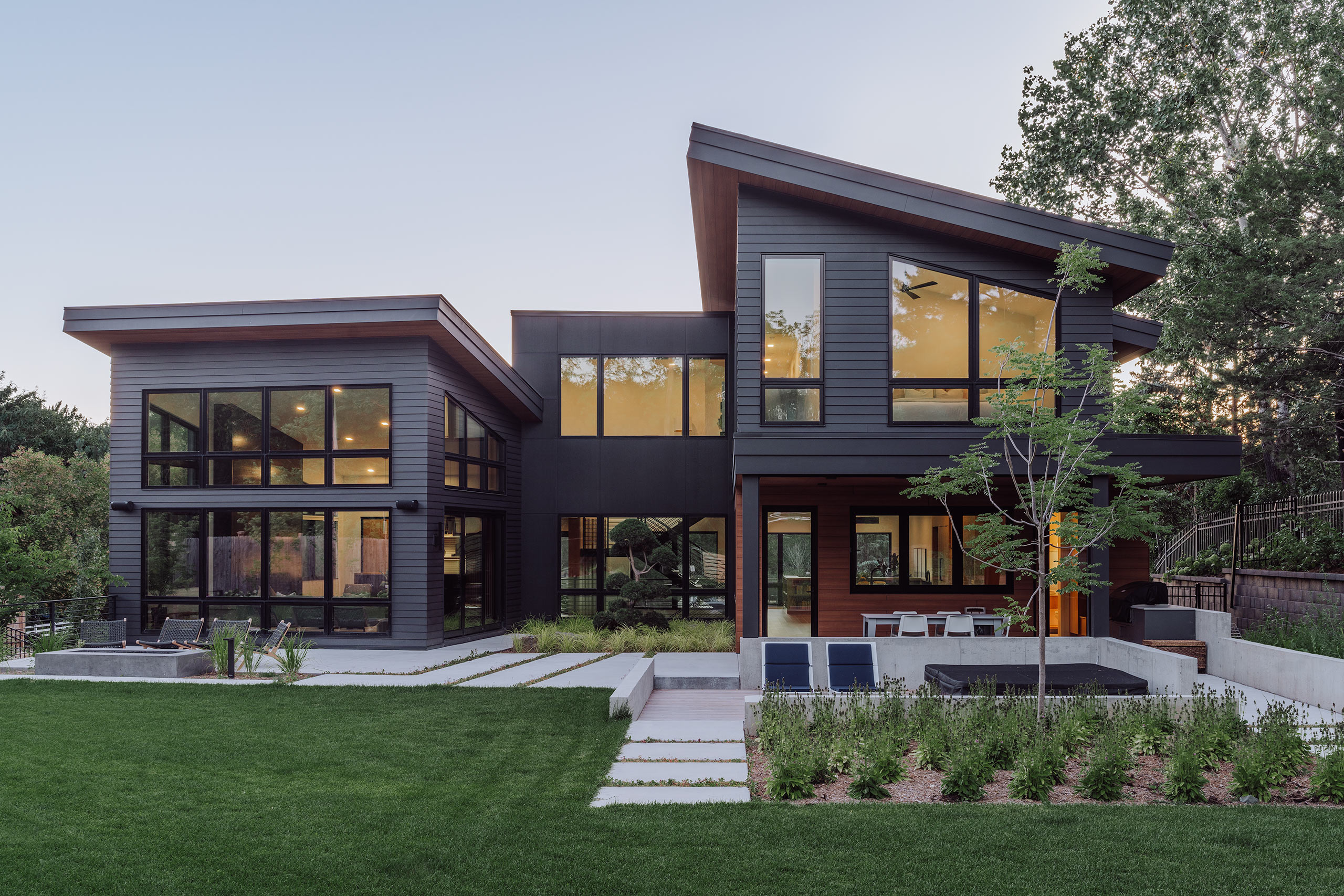 Noble_Exterior_Back_Hero_Cropped_DSC2668