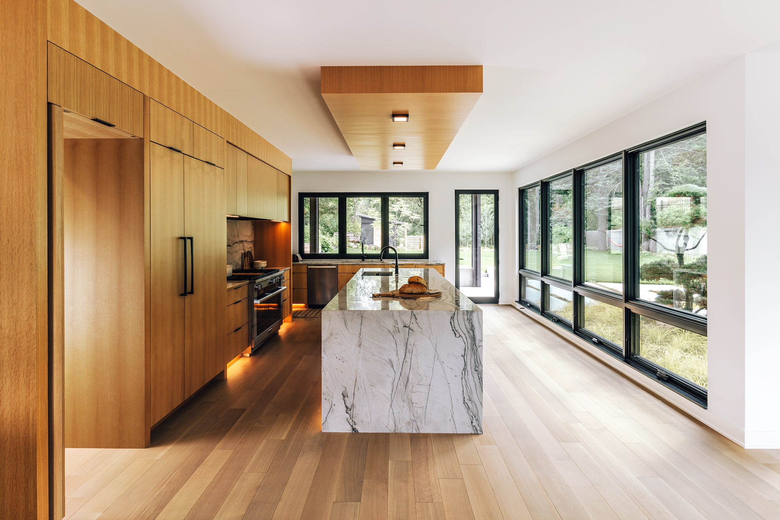 Noble_Interior_Kitchen-Straight_Cropped_DSC2908